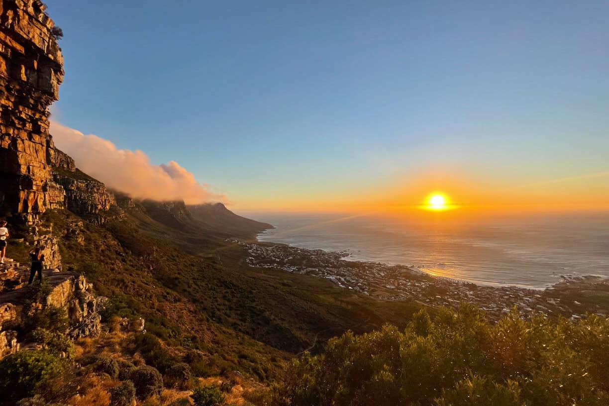 Kloof Corner at Golden Hour: Short Sunset Steps with Big Views