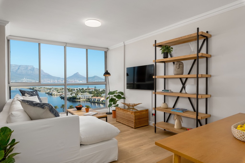 Postcard Views of Table Mountain. Generator for elevator. - Milnerton, Cape Town
