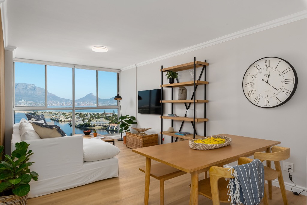 Postcard Views of Table Mountain. Generator for elevator. - Milnerton, Cape Town - Photo 6