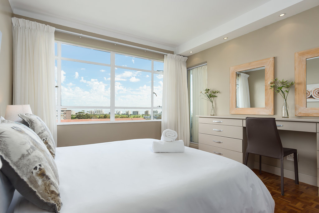 Apartment close to V&A Waterfront with Views. - York Road, Green Point - Photo 2