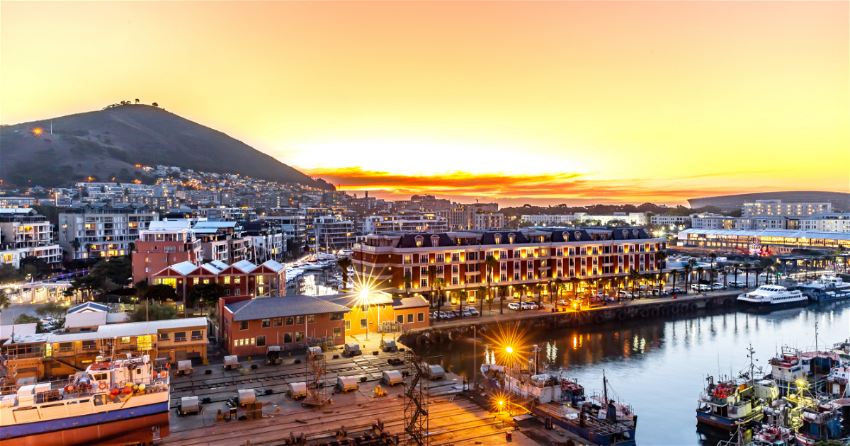 V&A Waterfront in One Day: Walkable Route with Aquarium, Zeitz MOCAA, Markets and a Sunset Cruise