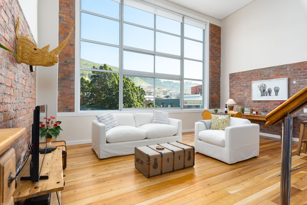 Stylish Industrial Loft with No Load-Shedding! - Cape Town