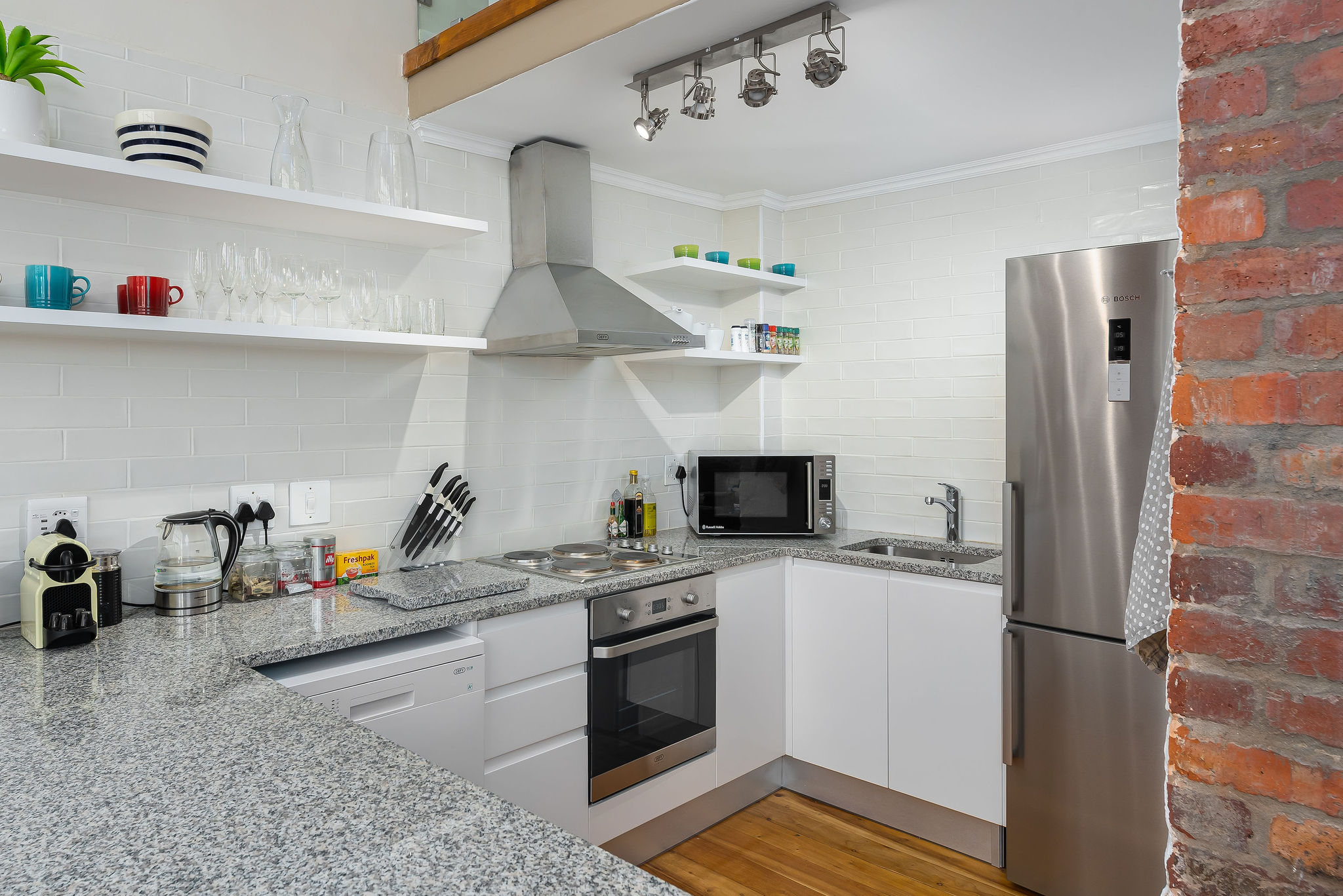 Stylish Industrial Loft with No Load-Shedding! - 45 Bloem Street - Photo 7