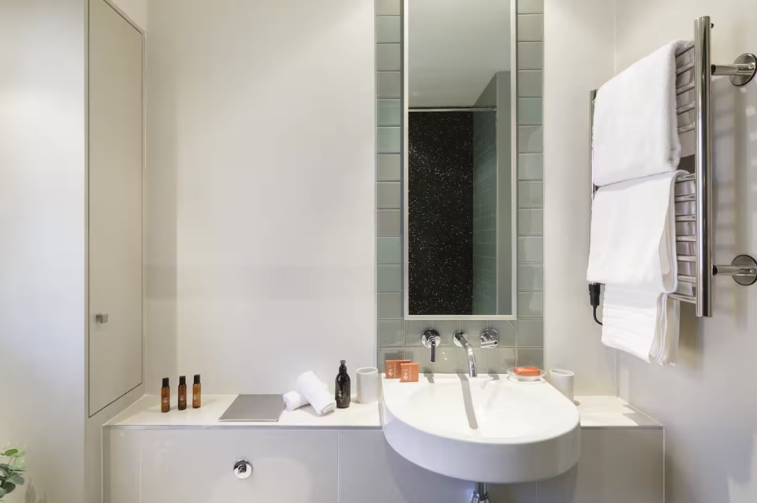 Very Comfortable Apartment Right Next to V&A Waterfront. - York Road, Green Point - Photo 8