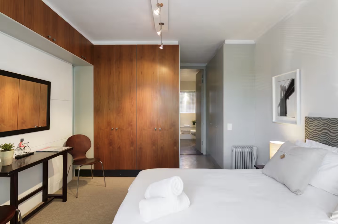 Very Comfortable Apartment Right Next to V&A Waterfront. - York Road, Green Point - Photo 4