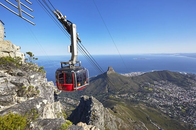 Table Mountain: Cableway or Hike? The 2026 First-Timer's Guide